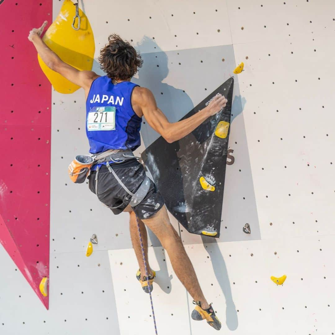 楢﨑明智さんのインスタグラム写真 - (楢﨑明智Instagram)「I enjoyed my first lead world cup final❗️ • Reaching the TOP hold in the final must be great experience... • I really wanted to finish the route, but I could not control my mentality and just missed the TOP🤦🏻‍♂️ • 2019 lead season just started!! I will show my best performances‼️ • Photo by @bjornpohl @sytsevanslooten 📸 • #teamau #日新火災 @adidasterrex @frictionlabs」7月8日 21時39分 - meichi_narasaki