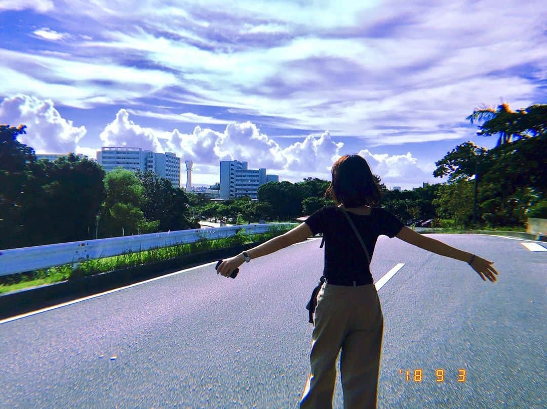 坂口莉果子のインスタグラム：「早く晴れておくれ☀️ ・ ・ ・ #rainyseason  #japan  #梅雨  #やだ」