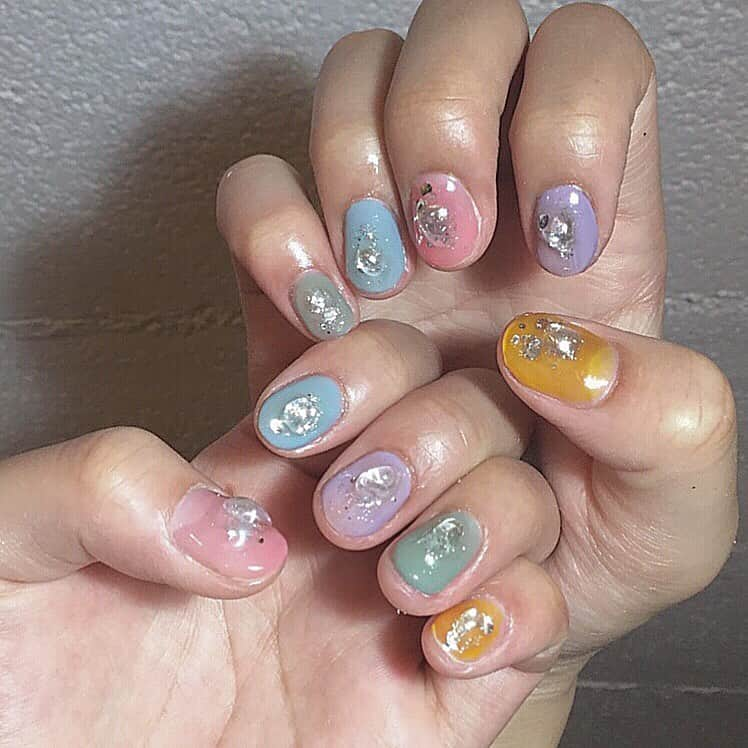 辰巳リカのインスタグラム：「爪爪爪。 パステルkawaii🍬 #nail」