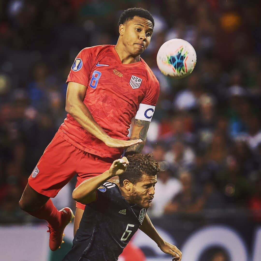 シャルケ04さんのインスタグラム写真 - (シャルケ04Instagram)「Die 🇺🇸 verlieren das @goldcup-Finale gegen 🇲🇽. 😔 @west.mckennie läuft dabei erstmals als US-Kapitän auf! 👍 . . A disappointing Gold Cup final defeat for captain Weston McKennie and the United States. . . #S04 #Schalke #GoldCup #SchalkeInternational #Knappen #McKennie #USA #Mexiko #Soccer #Football #Futbol」7月8日 16時45分 - s04