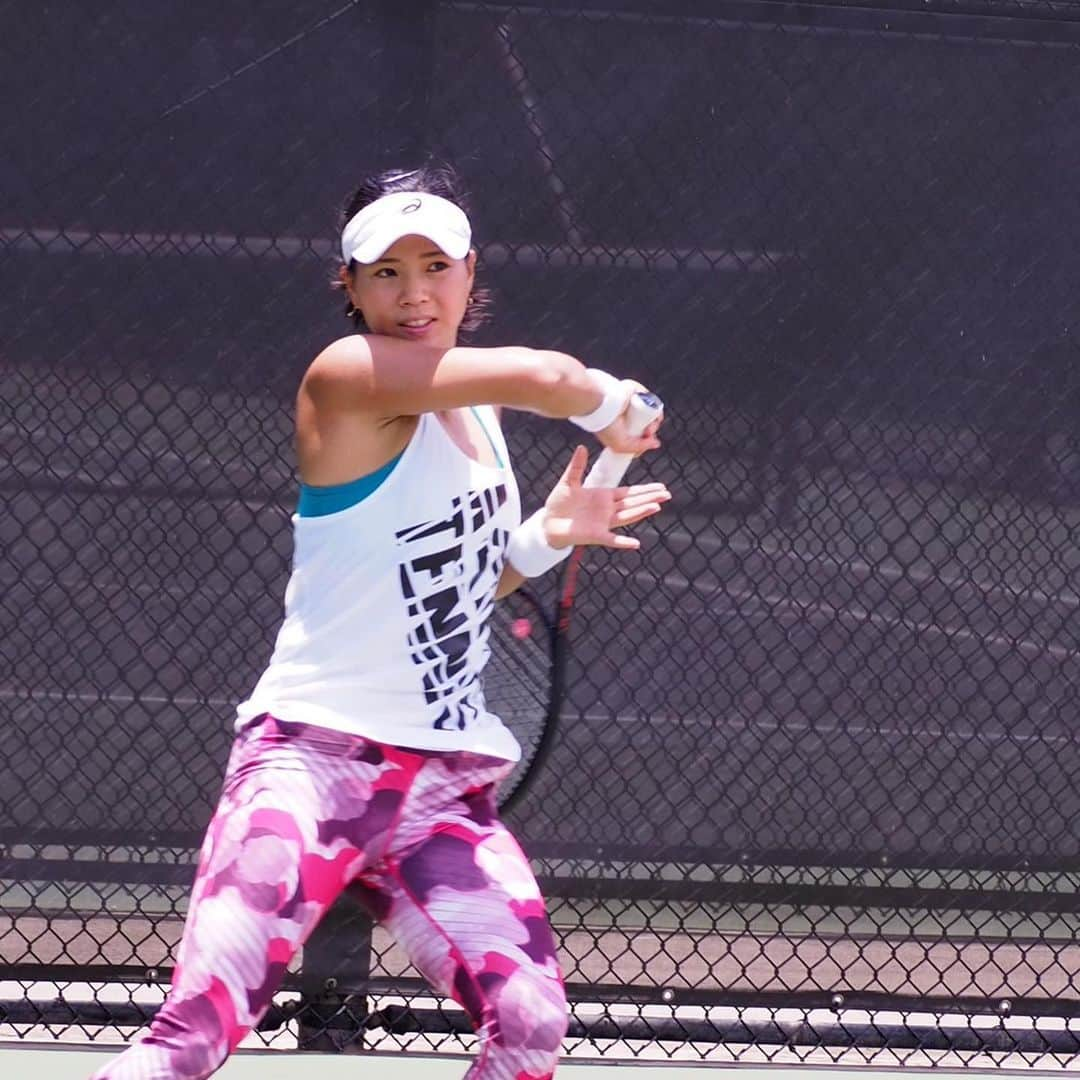 尾崎里紗さんのインスタグラム写真 - (尾崎里紗Instagram)「新しいスパッツ🌺﻿ ﻿ ﻿ #glico #powerproduction #head #teamhead #asicstennis #teamasics #imoveme #onitsukatiger #gram3 #グラムスリー #tbc_aesthetic #エステ #エステティックtbc #尾崎里紗 #risaozaki #tennis #tennisplayer #テニス #citizen #tiffany #fitness #フィットネス﻿」7月8日 17時07分 - risaozaki410