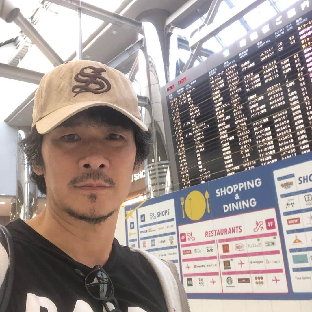 伊原剛志さんのインスタグラム写真 - (伊原剛志Instagram)「flight to LA」7月8日 17時34分 - tsuyoshi_ihara
