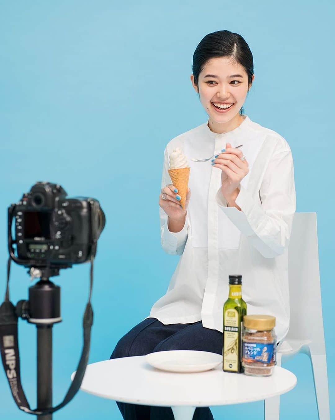 ginza magazineさんのインスタグラム写真 - (ginza magazineInstagram)「GINZA女子の1ヶ月着まわし⠀⠀⠀⠀ ⠀⠀⠀⠀ 7/3はソフトクリームの日なんだって🍦 本日のグルメ動画のテーマは、ソフトクリームの味変です。⠀ おうちにあるものであれこれトライ。⠀ 新しいソフトクリームの世界が広がります。⠀ 「ゴッツ・デリシオーゾ！」←コレ、⠀ おいしいものに出合ったときの合言葉に。⠀⠀ ⠀⠀⠀⠀ 03.jul.2019⠀⠀⠀⠀⠀⠀⠀⠀⠀ ⠀⠀⠀⠀⠀⠀ @ginzamagazine⠀⠀⠀⠀⠀⠀⠀⠀⠀ ⠀⠀⠀ ⠀⠀⠀⠀⠀⠀⠀⠀⠀ #style #fashion #ootd #1ヶ月着回し #1ヶ月コーデ #FUMIちゃん #GINZA女子の1ヶ月着まわし #ソフトクリーム #ゴッツデリシオーゾ」7月8日 17時47分 - ginzamagazine