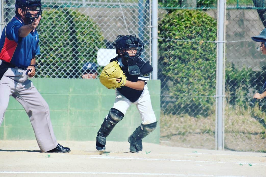 安村幸子さんのインスタグラム写真 - (安村幸子Instagram)「週末土日とも公式試合でした⚾️ 土曜日笑顔で終えれた試合からの日曜日。。。😭 悔しかった。。。 ただただ悔ししい。。。 でも、子供達本当によく頑張ってた‼️‼️‼️‼️‼️ 感動をくれる子供達にただただ感謝✨  来週はまた笑顔で終えれますように🌈  #日々努力 #野球少年 #野球少年の母」7月8日 18時11分 - sachiko.y.523