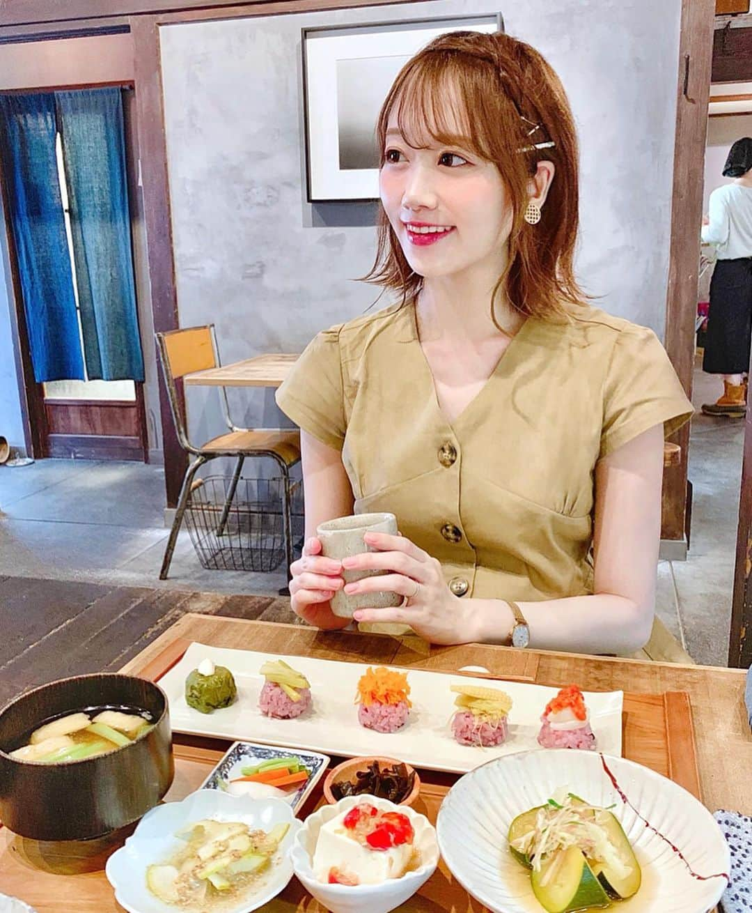 佐藤瀬奈さんのインスタグラム写真 - (佐藤瀬奈Instagram)「先日載せた古民家カフェの中はこんな感じでした☺️❤️⠀ ⠀ あ〜〜落ち着く…🤤⠀ ⠀ このミニおにぎりセットも とっても美味しかったぁ🥺🍙💕⠀ ⠀ おかずも全部優しいお味で、胃が癒されました🙈⠀ ⠀ ここ近くにあったら毎日でも通いたい😭笑 ・ ・ ・ #りげんどう #regendo  #古民家カフェ #西荻窪カフェ #せぷグルメ」7月8日 18時42分 - senapuu