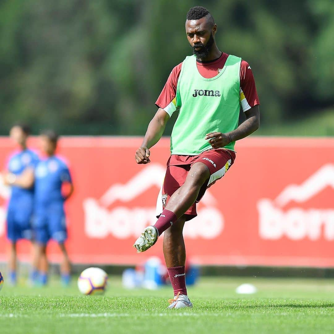 トリノFCさんのインスタグラム写真 - (トリノFCInstagram)「Primo allenamento andato ✅  #SFT」7月8日 18時47分 - torinofc1906