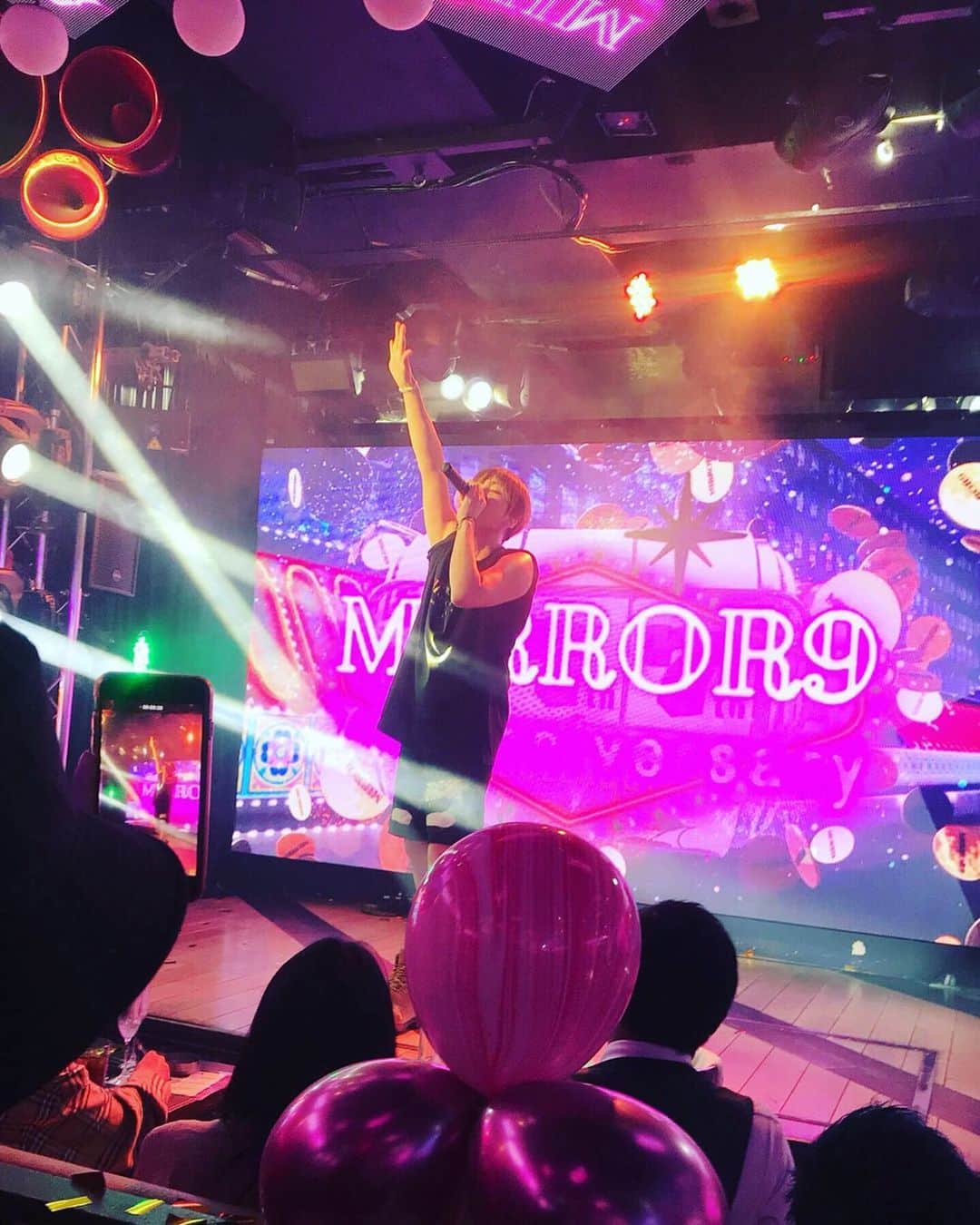 ミッチーのインスタグラム：「昨日のイベント楽しかったー！！ 集まって一緒に盛り上がってくださった皆様、本当にありがとうございました！ホント最高﻿ 改めまして @mirror9official 7周年おめでとうございました！！﻿ 大好きな @remy.b.p で会場の皆さんと乾杯出来たのも良い思い出！﻿ @party_on_tokyo のスタッフさんキャストさんも皆さん良い人ばかりで素敵なイベントになりました！﻿またお会い出来る日を楽しみにしておこうっっっ﻿  次は12日のStartingです﻿ 皆で楽しい時間過ごそうね！！！」