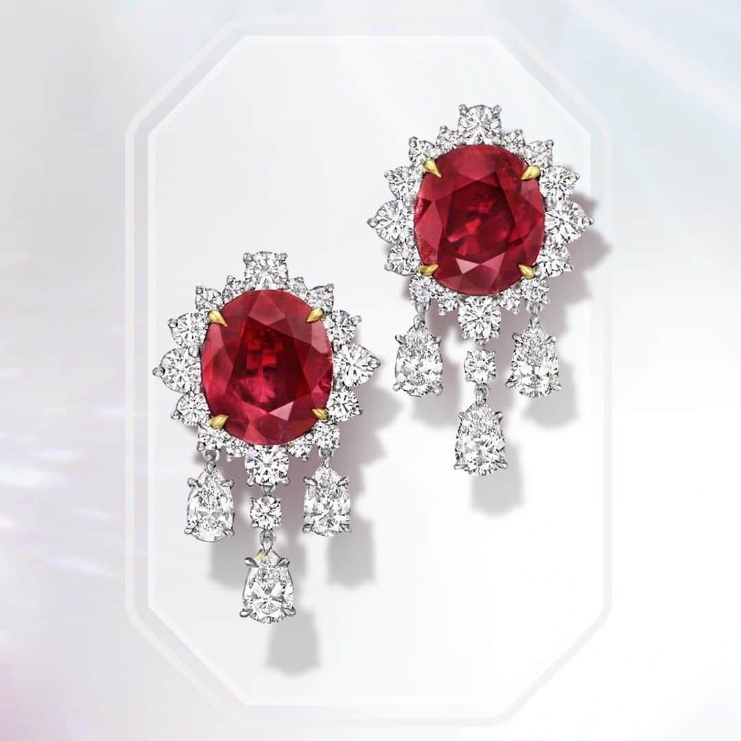 ハリー・ウィンストンさんのインスタグラム写真 - (ハリー・ウィンストンInstagram)「Sensational silhouettes. Turn heads with this alluring pair of #highjewelry earrings featuring two vivid red rubies delicately enveloped by forty fiery #diamonds. #HarryWinston」7月8日 19時30分 - harrywinston