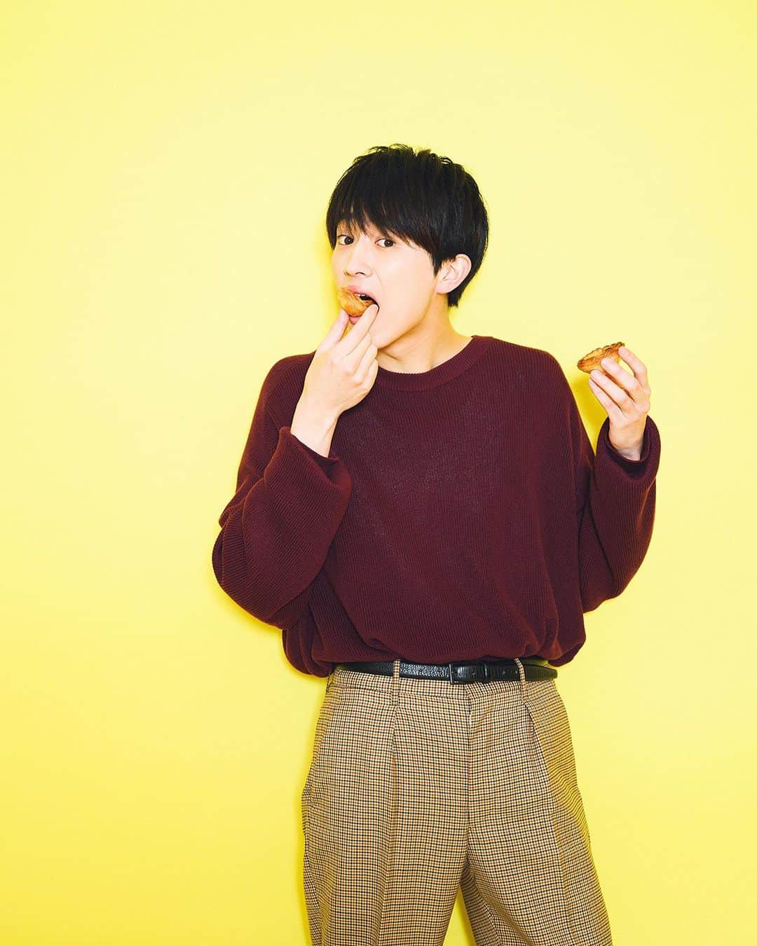 のインスタグラム：「#杉野遥亮  #yosukesugino  #ポートレート  #portrait  #portraitphotography  #ジェントル飯  #エッグタルト  #網中健太  #kentaaminaka」