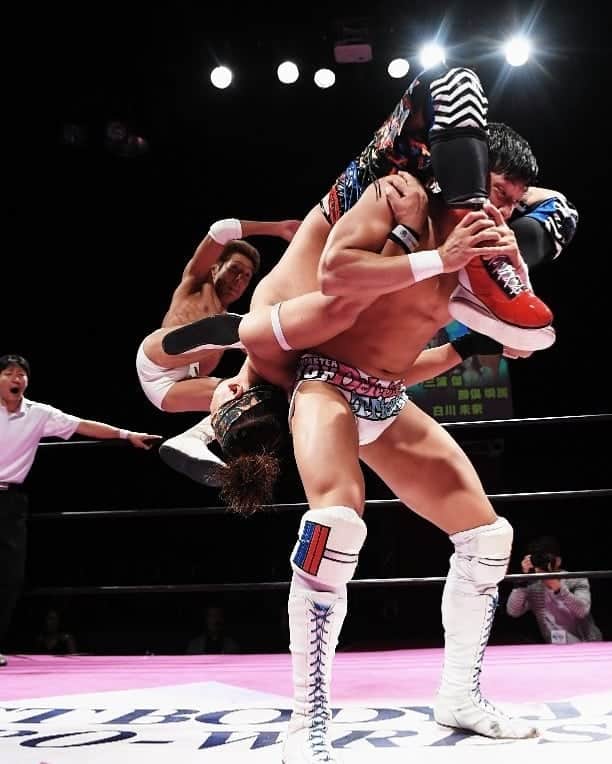 松野行秀さんのインスタグラム写真 - (松野行秀Instagram)「ベストボディ・ジャパンプロレス令和第2戦新木場大会‼️ 今回、因縁の三浦選手とは6人タッグマッチで対戦。 次回大会は8/9(金)、新木場1st RINGです👍」7月8日 19時45分 - g.matsuno