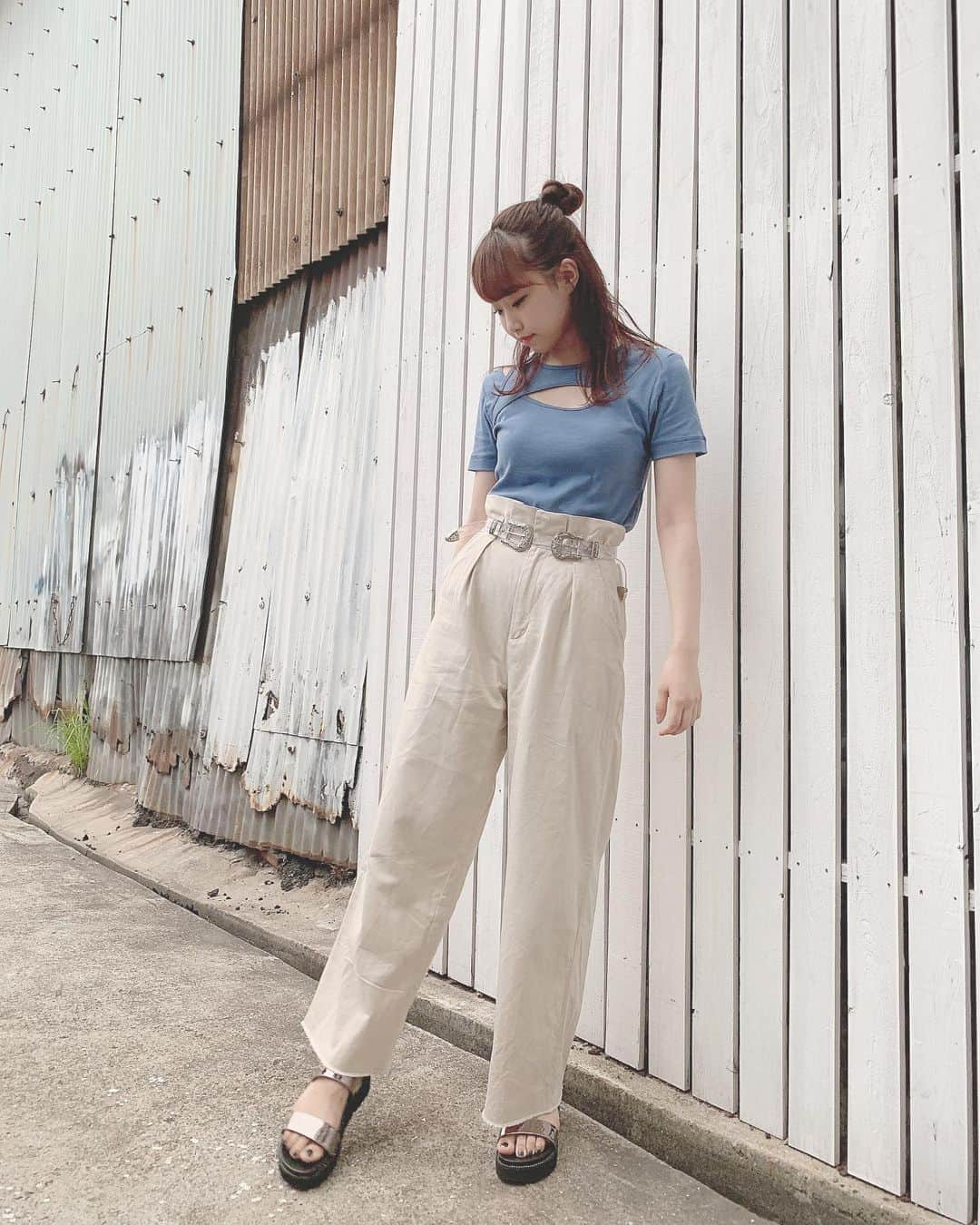 加藤夕夏さんのインスタグラム写真 - (加藤夕夏Instagram)「﻿ ﻿ 私服🙊💠💙﻿ ﻿ ﻿ ﻿ #ootd﻿ #私服 #うかしふく﻿ #お団子ヘア﻿ #ヘアアレンジ﻿ #raybeams  #whoswhogallery」7月8日 19時49分 - uuka_nmb