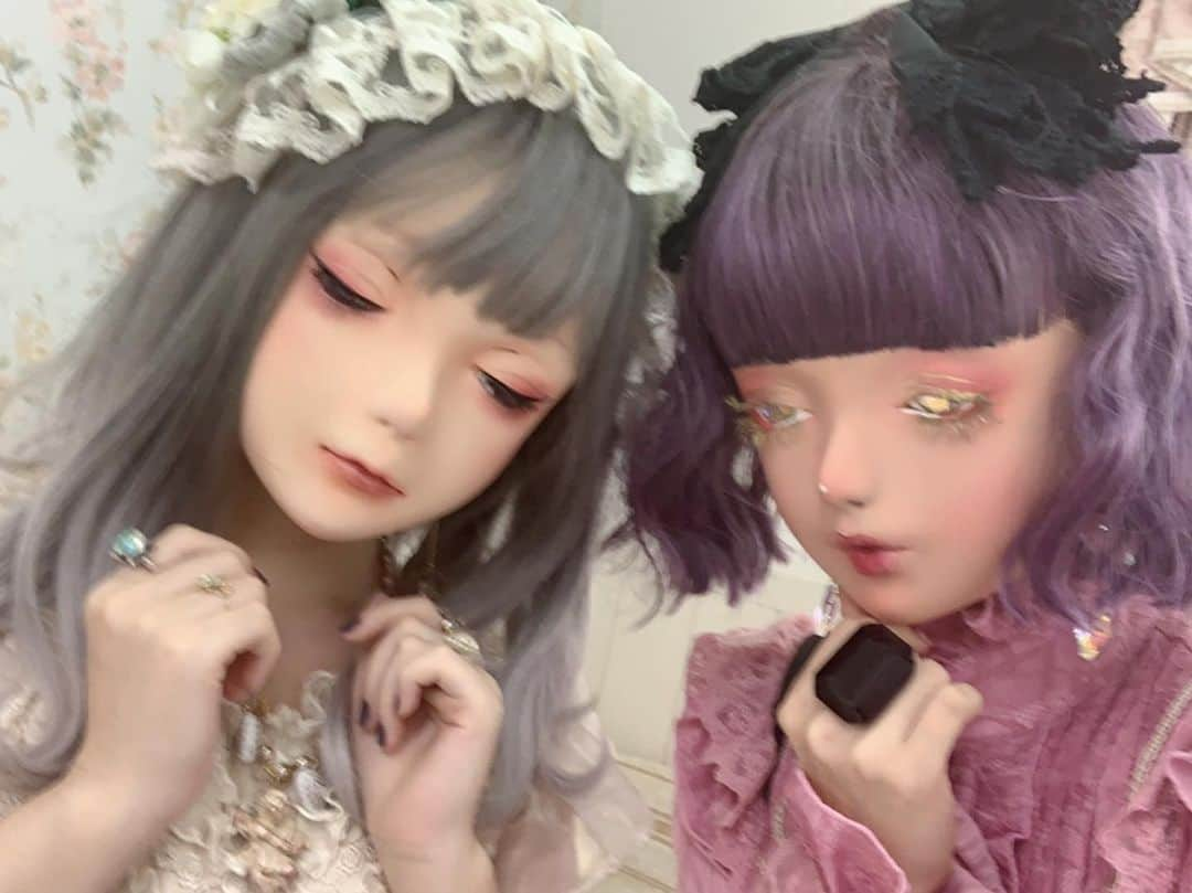 millnaさんのインスタグラム写真 - (millnaInstagram)「ツーショシリーズ💕 #ぬこじゃらしお茶会 . . . . #DOLLGALmillna #dollmask#ドール面#ドールマスク#dollmakeup#ドール#人形#balljointeddoll#bjd#球体関節人形#ロリータ#ロリータファッション#lolita#lolitafashion#娃娃#洛丽塔#ギャル#japan#撮影会#お茶会#teaparty#japan#日本#渋谷#shibuya#kawaiifashion#harajukufashion#harajukustyle」7月8日 20時00分 - mi_te_yo