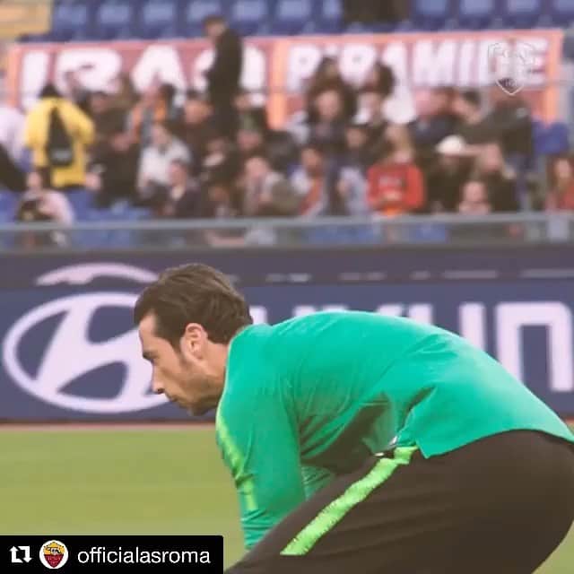 のインスタグラム：「Grazie🙏🏻 @officialasroma」