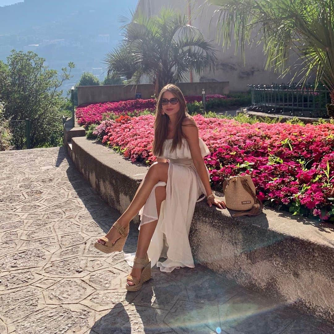 ソフィア・ベルガラさんのインスタグラム写真 - (ソフィア・ベルガラInstagram)「The most romantic place in the world❤️❤️❤️❤️ Ciao Ravello」7月8日 19時54分 - sofiavergara