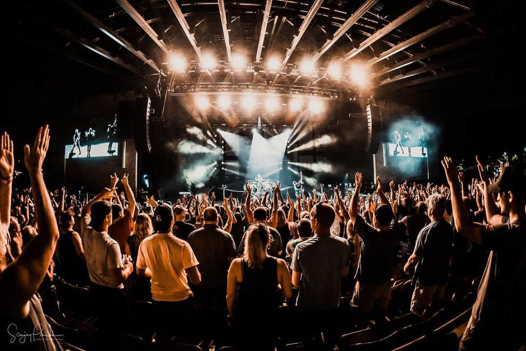 Shinedownさんのインスタグラム写真 - (ShinedownInstagram)「What a weekend Shinedown Nation! Thanks for joining us Bethel and Syracuse NY... See you tomorrow Toronto 🤘 . . 📷 @sanjayparikhphoto #shinedown #shinedownnation #attnattnworldtour」7月9日 5時28分 - shinedown