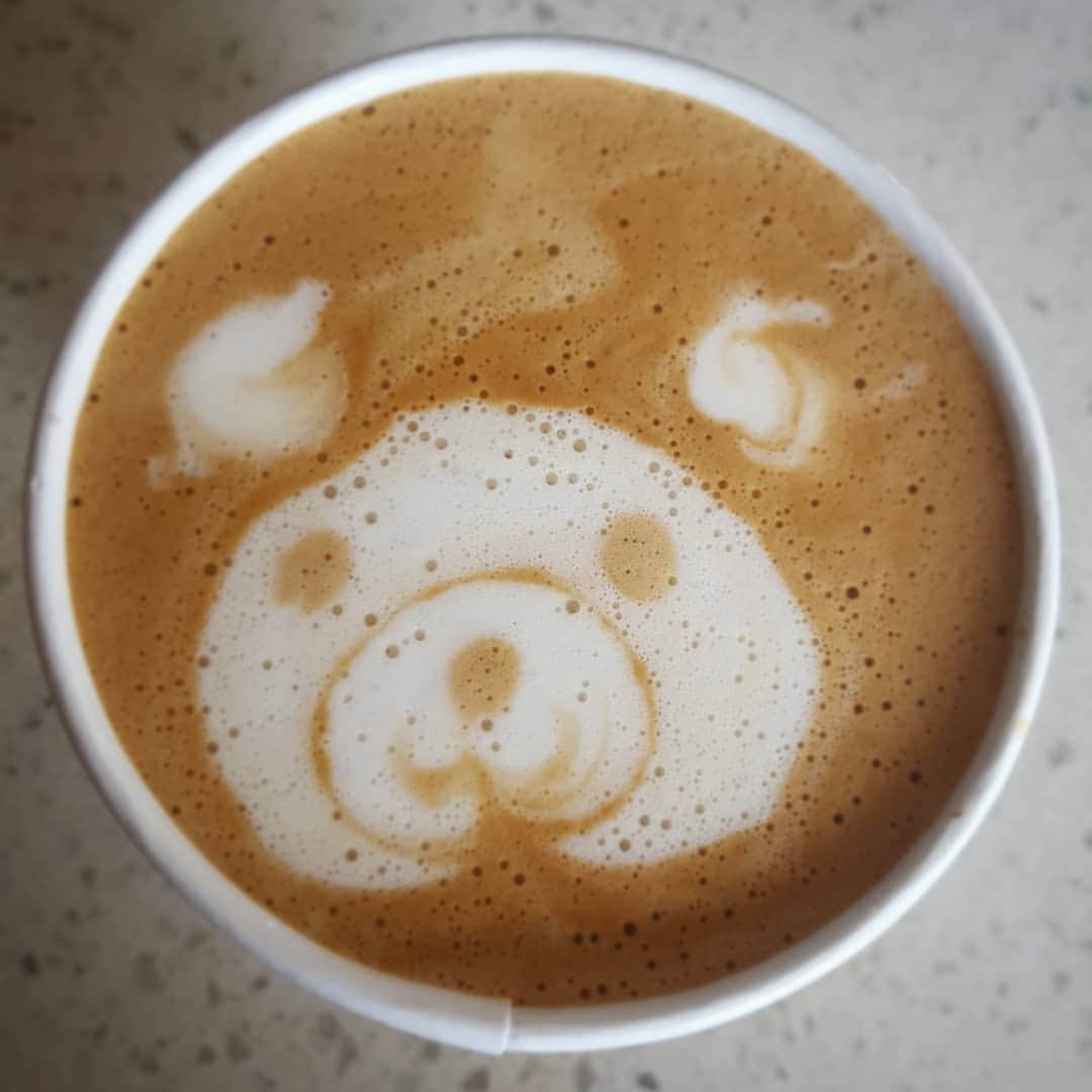 リー・マジャブさんのインスタグラム写真 - (リー・マジャブInstagram)「Thank you for this cute latté @milanodenman ♡ It made my day! 🐻  Check out the artist: @inha_cho」7月9日 5時55分 - leemajdoub