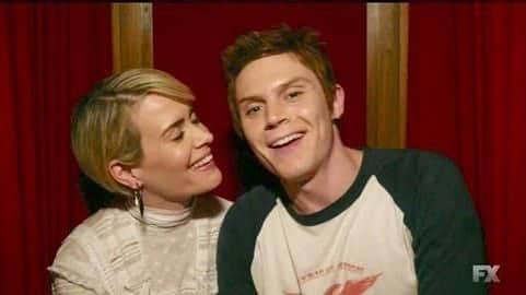 E! Onlineさんのインスタグラム写真 - (E! OnlineInstagram)「Start screaming because Sarah Paulson will be joining Evan Peters and sitting out the ninth season of #AmericanHorrorStory. Link in bio for everything we know about #AHS: 1984. (📷: FX)」7月9日 6時43分 - enews