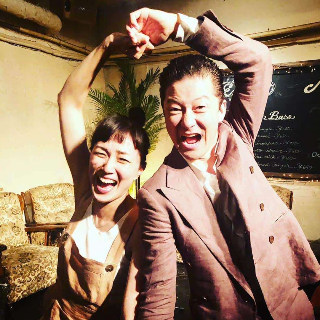 板谷由夏 さんのインスタグラム写真 - (板谷由夏 Instagram)「お久しぶりだぜ、浅野くん‼️ ご縁にありがとう😊😊」7月8日 21時48分 - yukaitaya