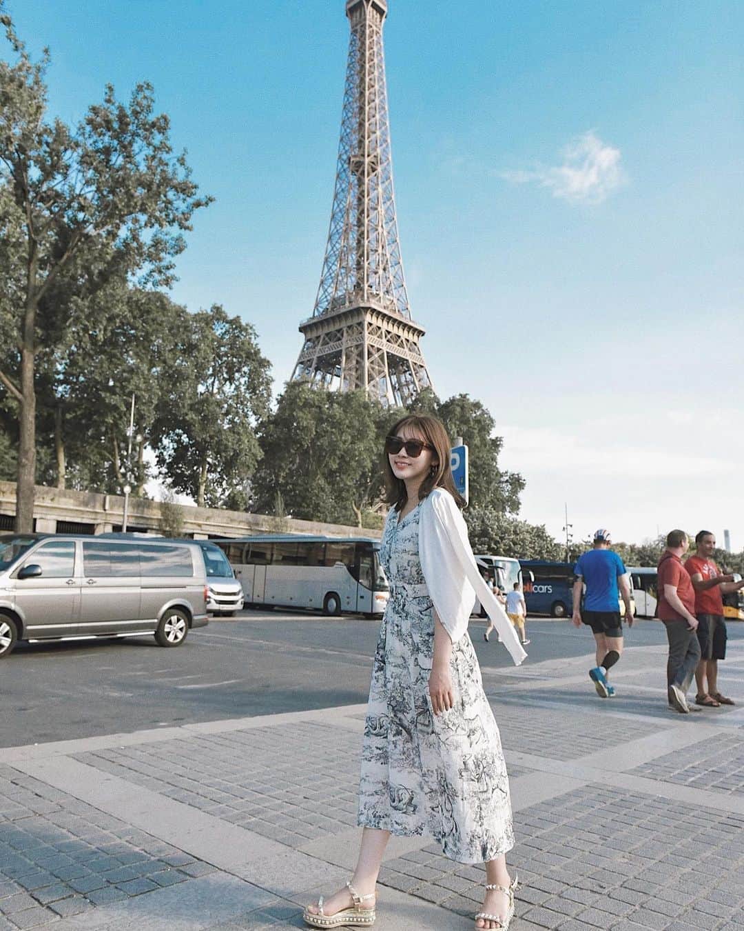 藤川沙弥のインスタグラム：「𝙸𝚝 𝚒𝚜 𝚖𝚢 𝚏𝚒𝚛𝚜𝚝 𝚝𝚒𝚖𝚎﻿﻿ 𝚝𝚘 𝚜𝚎𝚎 𝚝𝚑𝚎 𝙴𝚒𝚏𝚏𝚎𝚕 𝚃𝚘𝚠𝚎𝚛❤︎﻿﻿ ﻿﻿ ﻿﻿ ﻿念願の。 Parisの写真を見返しては余韻…𓂅*﻿ また頑張ろう💃🏼🔥﻿ ﻿ ﻿ ﻿ ﻿」