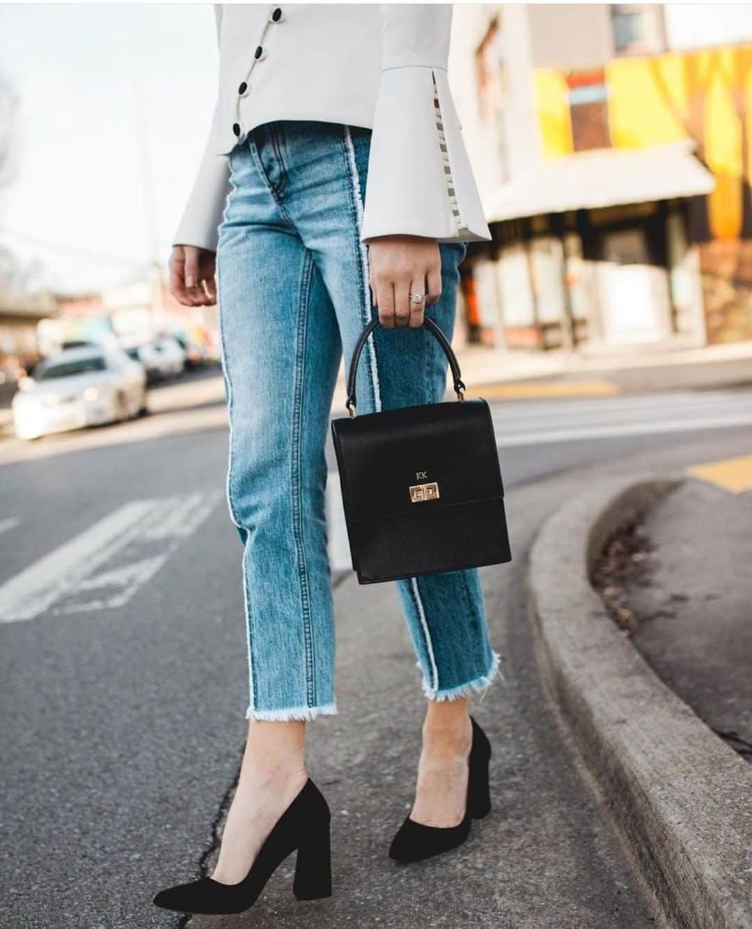 ヴィンスカムートさんのインスタグラム写真 - (ヴィンスカムートInstagram)「@ladykblog giving off major Monday #styleinspo in the Talise pump. #standoutstyle #heels」7月8日 21時50分 - vincecamuto