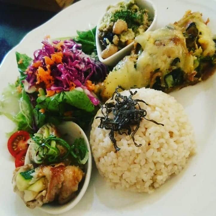吉村美樹さんのインスタグラム写真 - (吉村美樹Instagram)「クレンズスープランチ🍴からだの中から元気に綺麗になれる美味しいプレートランチです。good time❤  #goodtime #lunch #lunchplate #クレンズスープ #美味しい #大好き #ヘルシーランチ #🍴」7月8日 21時50分 - yoshimuramiki0911