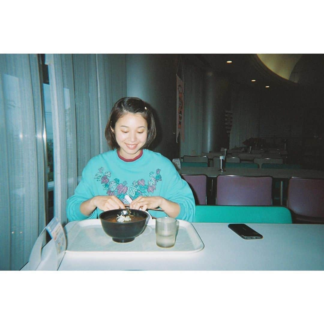 奈緒さんのインスタグラム写真 - (奈緒Instagram)「. うどんを食べるかわいいシンイーの番です #金澤美穂ちゃん #あなたの番です #奈緒のカメラ」7月8日 21時52分 - sunaosquare