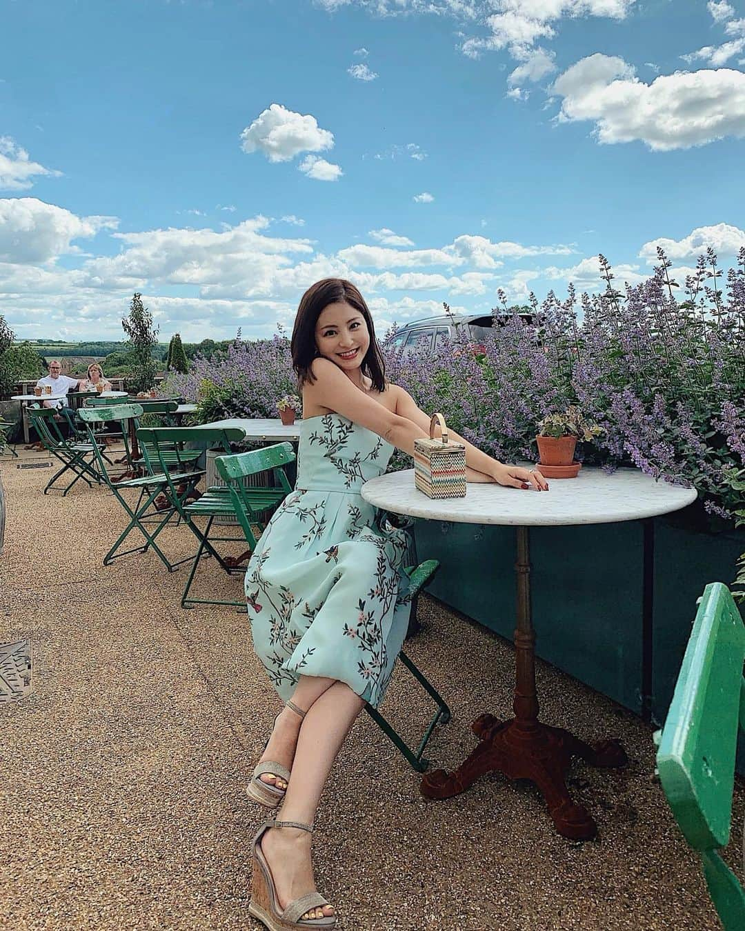 明松美玖さんのインスタグラム写真 - (明松美玖Instagram)「、 🦢🌷👗」7月8日 21時58分 - shashishu_daily