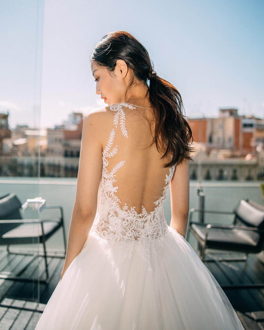 Pronoviasさんのインスタグラム写真 - (PronoviasInstagram)「The back details of the Rocky dress are simply unforgettable! Photo by: @liuan365 Make an appointment to try it on!」7月8日 21時58分 - pronovias