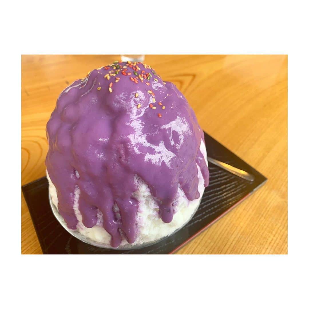 坂元葉月さんのインスタグラム写真 - (坂元葉月Instagram)「濃厚紫いも牛乳.🍠🍼 ﻿ ﻿ ﻿ ﻿ #和kitchenかんな ﻿ #かき氷 #三軒茶屋 ﻿ #小玉梨々華と行きました #美味しかった」7月8日 22時31分 - wasuta_hazuki_sakamoto