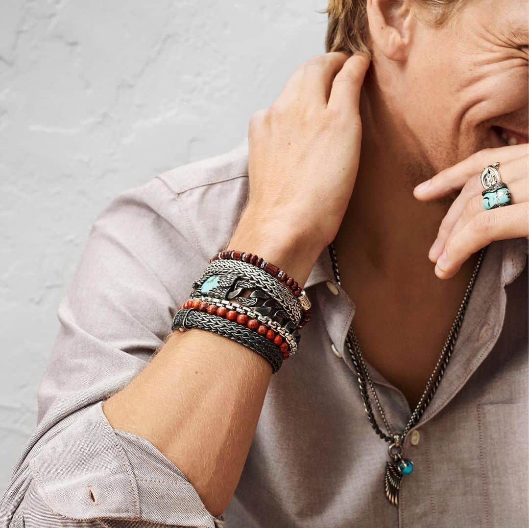 ジョン ハーディーさんのインスタグラム写真 - (ジョン ハーディーInstagram)「Light up the room with pops of #turquoise for him.  #JohnHardy」7月8日 22時35分 - johnhardyjewelry