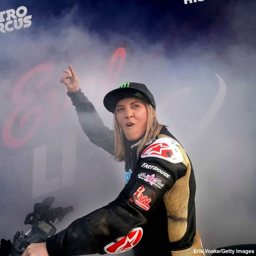 ABC Newsさんのインスタグラム写真 - (ABC NewsInstagram)「Daredevil Vicki Golden successfully breaks Evel Knievel motorcycle firewall record, driving through 13 gates of fire and breaking through an inferno of wooden boards at over 30 mph. #daredevil #evelknievel #vickigolden #xgames」7月8日 22時53分 - abcnews