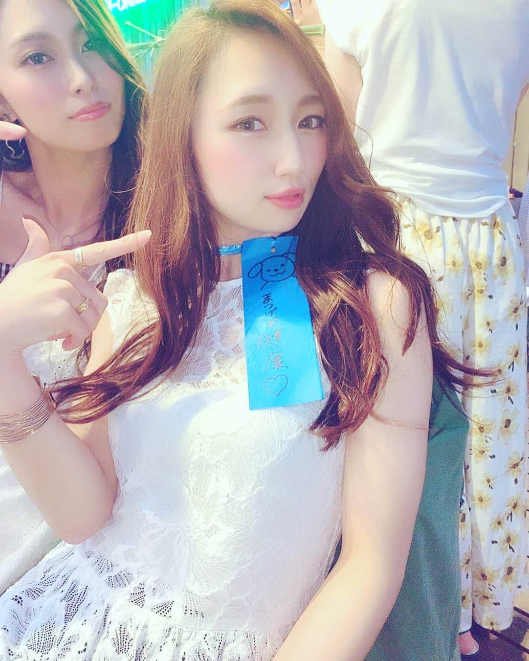 及川真珠のインスタグラム：「七夕女🎋(笑) . ななみに撮ってもらった写真が 好評でして載せます🔥(笑) . どんな流れで 首に巻いたのかは 覚えてないけど まつげの健康お祈りします💖(笑) . #まつげは友達の犬の名前 #model #七夕 #party #girl #仙台 #me」