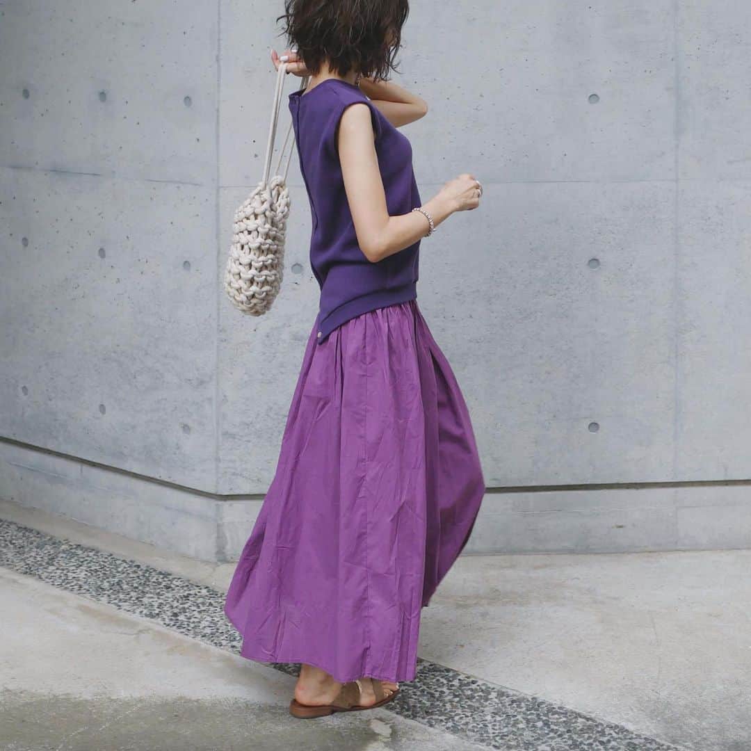 j.chikaさんのインスタグラム写真 - (j.chikaInstagram)「﻿ outfit♪﻿ ﻿ 好きな色コーデ💜﻿ ﻿ ﻿ tops…#ILENN. @ilenn.official ﻿ skirt…#urs_official#urs_styling﻿ #コットンボイルボリュームスカート﻿ @urs_official ﻿ bag…#alienina @_alienina_﻿ sandal…#maurodebari﻿ ﻿ ブログ本日ふたつめupしました^_^﻿ ﻿」7月8日 23時21分 - chikako.hongo