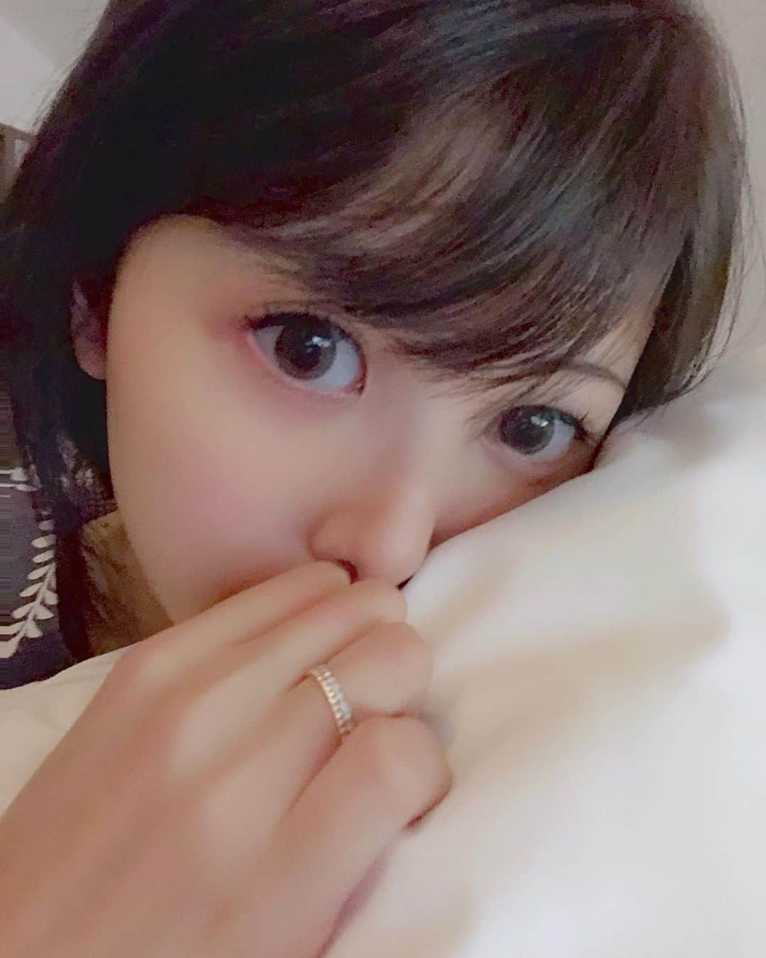 岡田栞奈のインスタグラム：「🐑🐑🐑🐑💤💫 #goodnight #moon  #おやちゅみ💋#ひつじ数えますか」