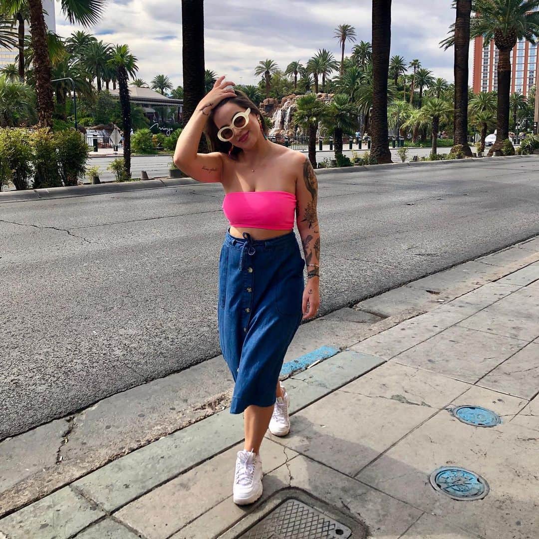 Bruna Unzuetaのインスタグラム：「sodaaaaadis calô! 😫」
