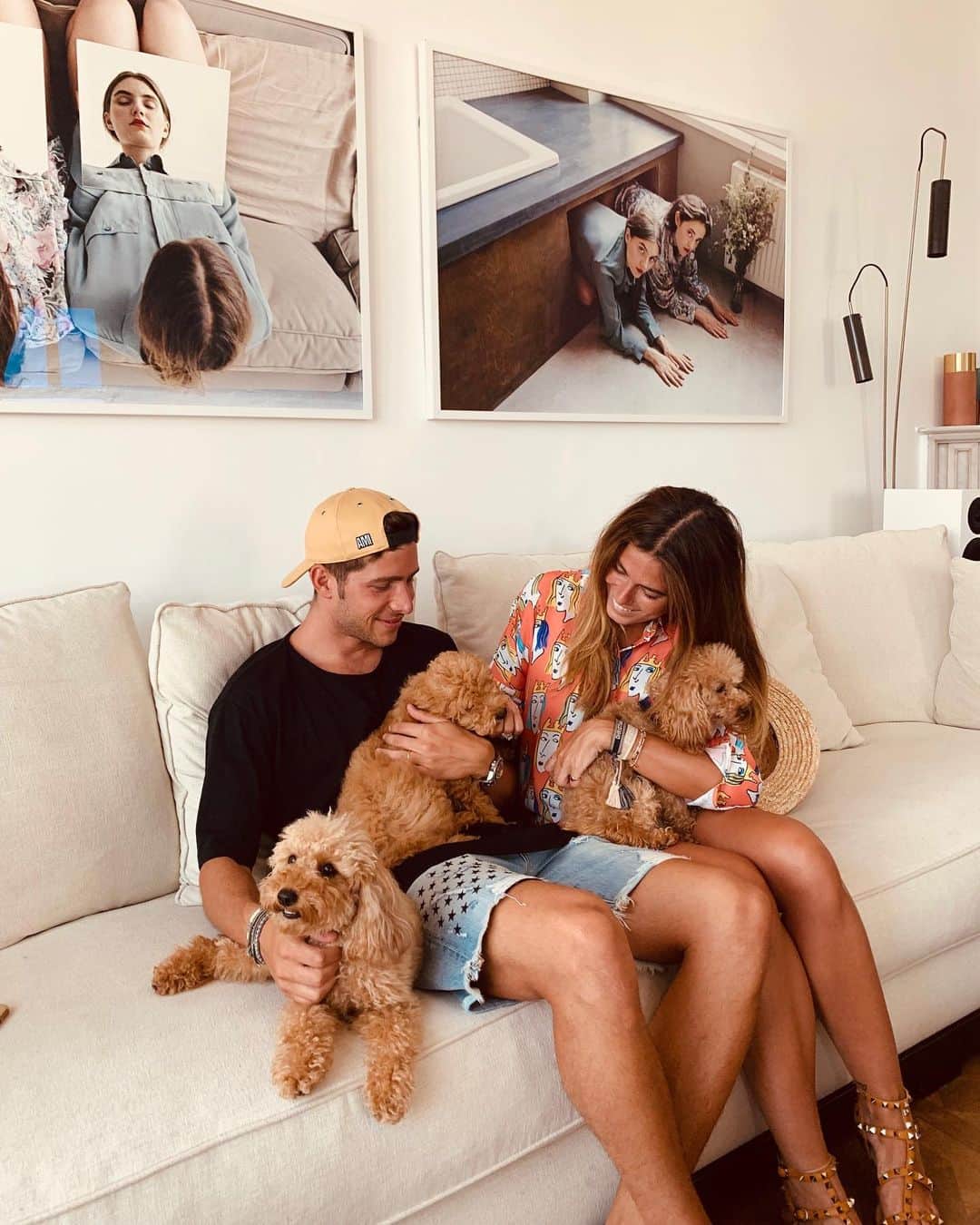 セルジ・ロベルトのインスタグラム：「Last stop before leaving Istanbul 🐶😍 Where is @balooitsme ?🤣」