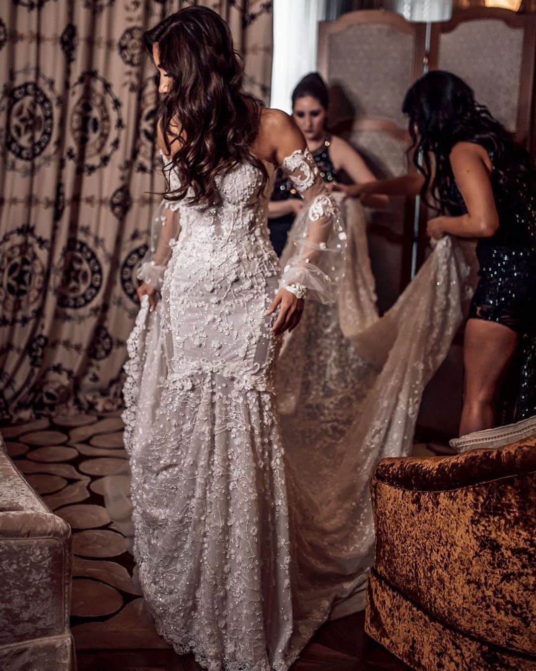 Galia Lahavさんのインスタグラム写真 - (Galia LahavInstagram)「Oriental Vibes | Our beautiful #GLBride @maieibrahim tied the knot in our #Camilla gown in the magical destination of Marrakech captured by the most talented @tali__photography #GLCouture」7月8日 23時57分 - galialahav