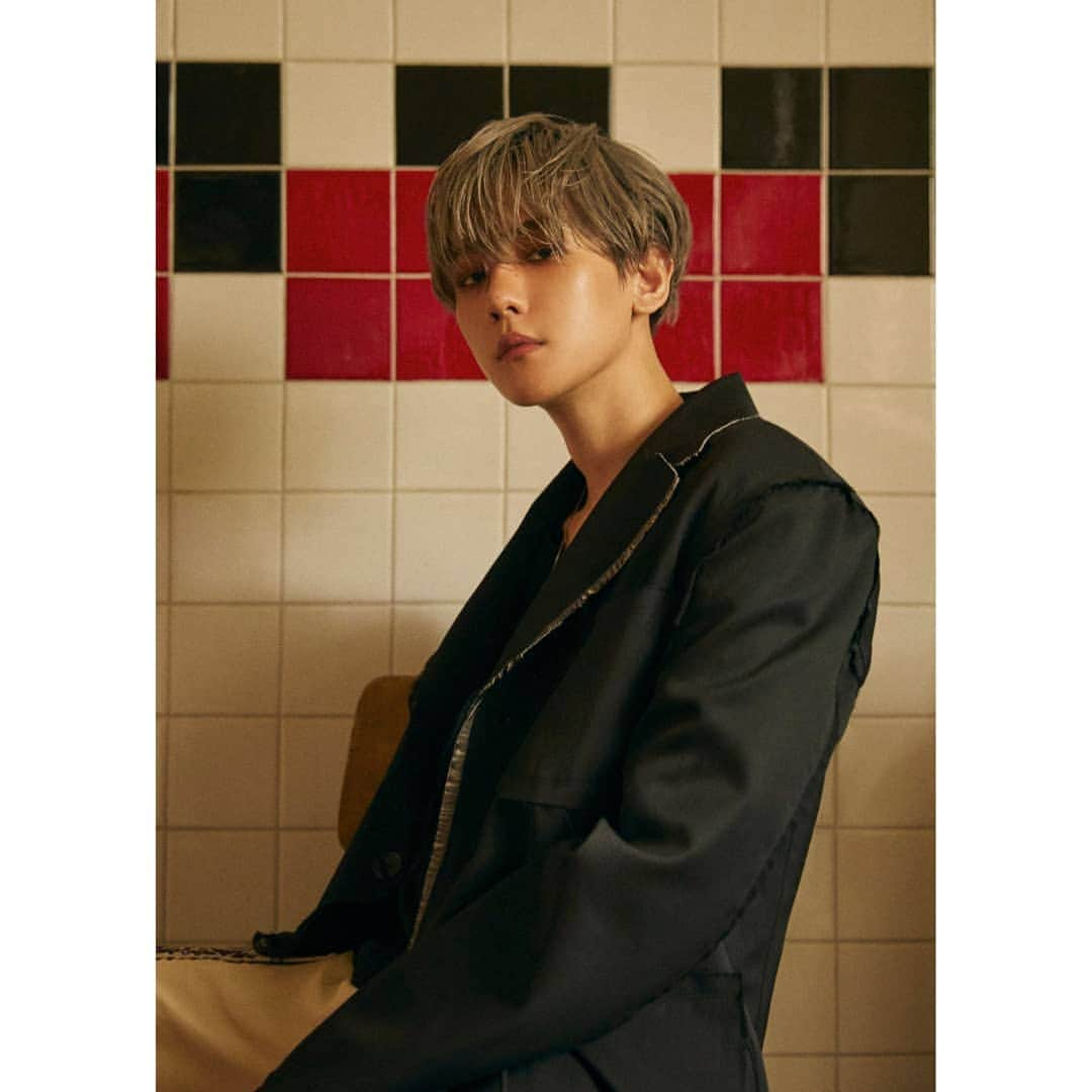 EXOさんのインスタグラム写真 - (EXOInstagram)「백현 BAEKHYUN The 1st Mini Album 'City Lights’ _ 🎧 2019.07.10. 6PM (KST) 👉 http://baekhyun.smtown.com/ _ #백현 #BAEKHYUN @baekhyunee_exo  #엑소 #EXO #weareoneEXO @weareone.exo #CityLights #UNVillage」7月9日 0時00分 - weareone.exo