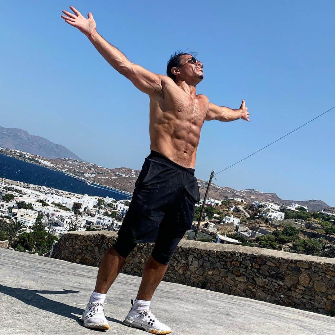 Saltbae（ヌスラット・ガネーシュ）さんのインスタグラム写真 - (Saltbae（ヌスラット・ガネーシュ）Instagram)「Maşinooo #saltbae #salt#saltlife」7月9日 0時03分 - nusr_et