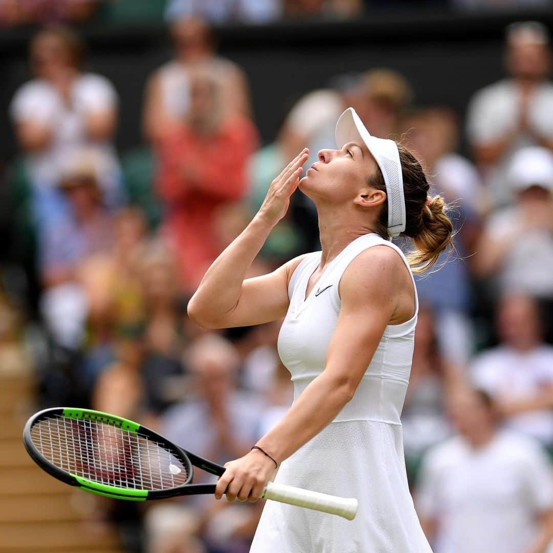 WTA（女子テニス協会）さんのインスタグラム写真 - (WTA（女子テニス協会）Instagram)「@simonahalep ends Gauff’s fairytale run #Wimbledon #ManicMonday」7月9日 0時20分 - wta