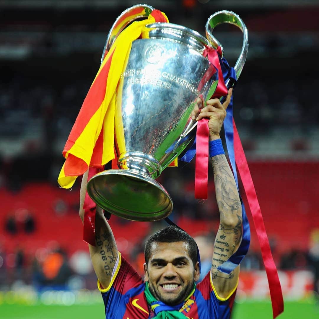 UEFAチャンピオンズリーグさんのインスタグラム写真 - (UEFAチャンピオンズリーグInstagram)「🇧🇷 Dani Alves with that #MondayMotivation 🙌 ⁣⁣ ⁣ UEFA Champions League⁣⁣ 🏆🏆🏆⁣⁣ ⁣⁣ UEFA Super Cup ⁣⁣ 🏆🏆🏆🏆⁣⁣ ⁣⁣ UEFA Cup ⁣⁣ 🏆🏆⁣⁣ ⁣⁣ Club World Cup ⁣⁣ 🏆🏆🏆⁣⁣ ⁣⁣ Spanish Liga ⁣⁣ 🏆🏆🏆🏆🏆🏆⁣⁣ ⁣⁣ Copa del Rey ⁣⁣ 🏆🏆🏆🏆🏆⁣⁣ ⁣⁣ Serie A ⁣⁣ 🏆⁣⁣ ⁣⁣ Coppa Italia ⁣⁣ 🏆⁣⁣ ⁣⁣ Ligue 1 ⁣⁣ 🏆🏆⁣⁣ ⁣⁣ French Cup ⁣⁣ 🏆⁣⁣ ⁣⁣ French League Cup ⁣⁣ 🏆⁣⁣ ⁣⁣ Copa América ⁣⁣ 🏆🏆⁣⁣ ⁣⁣ #UCL」7月9日 0時35分 - championsleague