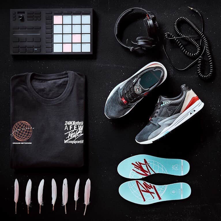 のインスタグラム：「👟 Puisant son inspiration du monde de la musique, découvrez « The Crane Network », la nouvelle collaboration  #lecoqsportif X @afewstore X @24kilatesbcn X @dj_rafik  Disponible en 🛍 instore & 🌐 online ➡ http://bit.ly/2XuU5ts  #Sneakers」