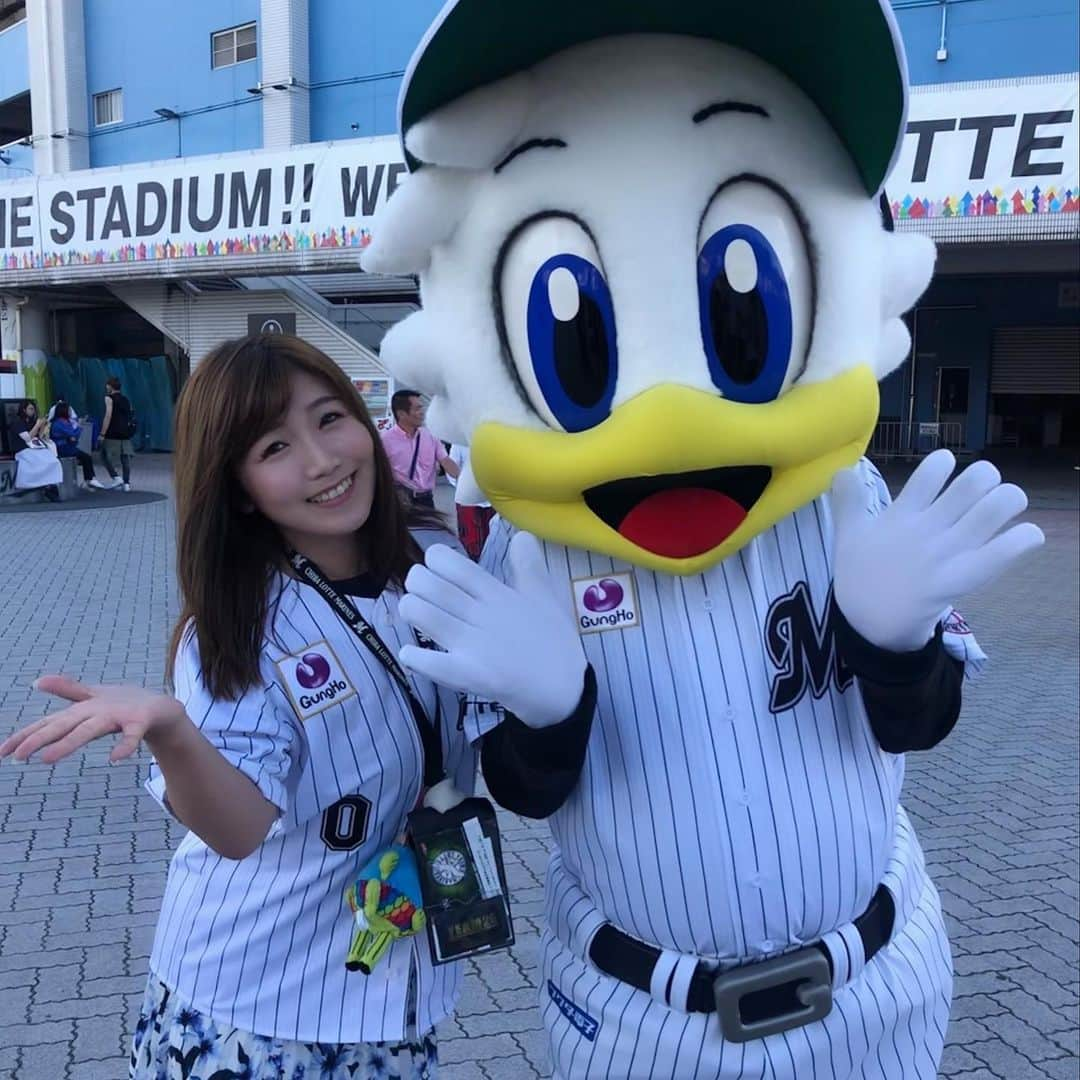 美泉咲さんのインスタグラム写真 - (美泉咲Instagram)「三日連続、幕張に通いました😆💕 まけほーもあり、まりほーもあり… 一喜一憂🙄 でも応援しに行くのだ。 マリーンズが本当に好きだから☺️✨ と言いながら選手の写真が1枚もない😂 マスコットも大好き😂 #chibalotte  #マーくん #リーンちゃん #ズーちゃん」7月9日 0時53分 - saki_mizumi