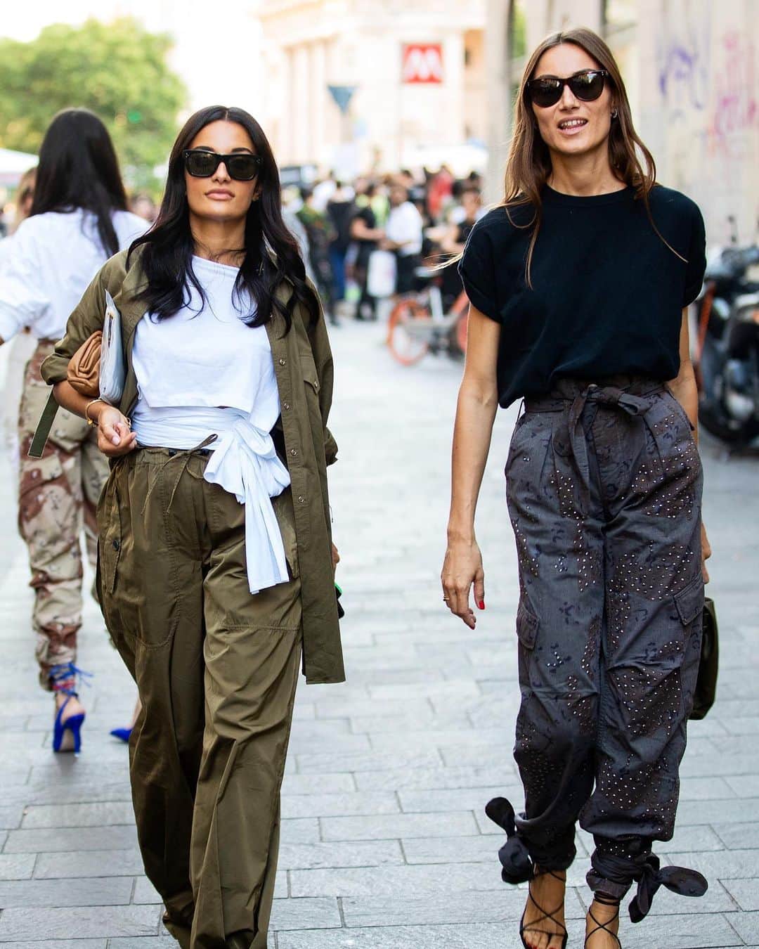 WHO WHAT WEARさんのインスタグラム写真 - (WHO WHAT WEARInstagram)「A simple, no-frills look that's perfectly put together always wins. Tap our link for 9 simple summer outfit ideas we're copying this week. photo: getty images」7月9日 1時08分 - whowhatwear