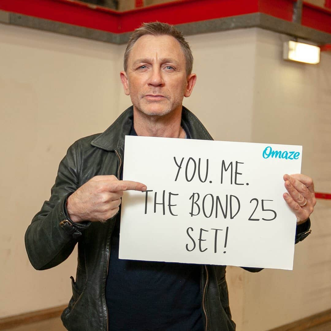 James Bond 007さんのインスタグラム写真 - (James Bond 007Instagram)「Donate for the chance to win a private tour of the iconic #Bond locations @pinewoodstudios and meet Daniel Craig. Every donation supports the wonderful work of @theopportunitynetwork. Enter now at omaze.com/bond.」7月9日 1時11分 - 007