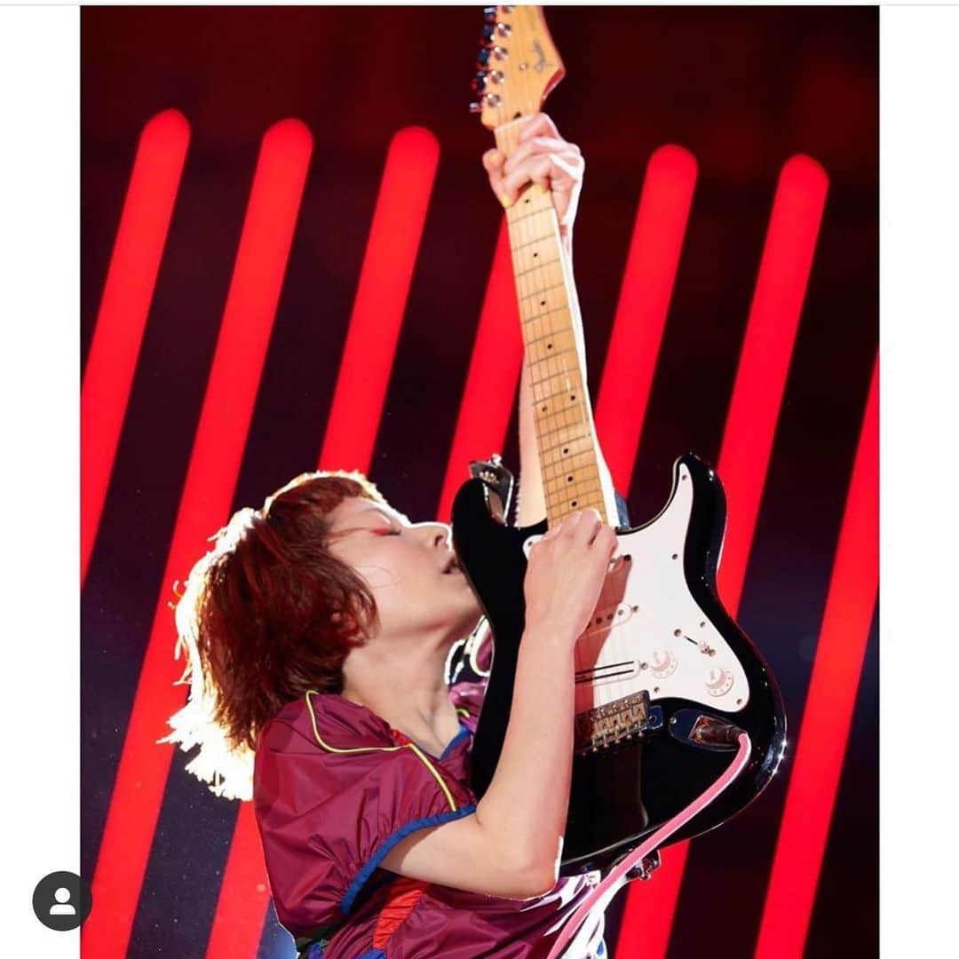 のインスタグラム：「木村カエラちゃん15周年記念おめでとう㊗️ 1と5で「いちご」 だからhair colorも…いちご🍓カラーへと…  C.Mや競馬場での国歌斉唱、その上に15周年ツアー…そしてどんどん繋いでいく…自分と人、人と未来… 未来、明るいね✨きっと…  7月31日 New Album「いちご」発売  #kaelakimura  #15周年 #いちご #haircolorbystephanedupont #haircutbyme #twiggytokyo  #hairsalon #yumedreaming」