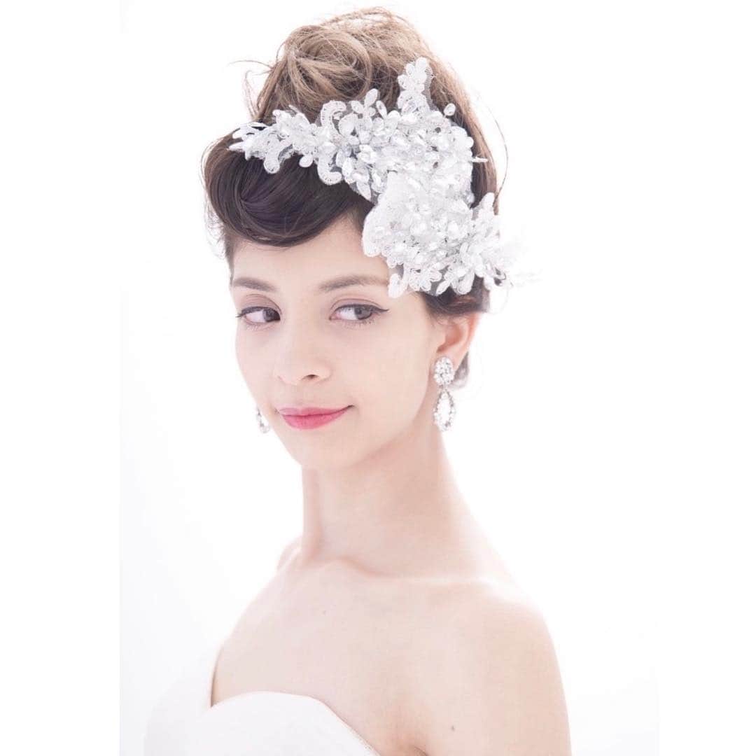 ステレオブライダル〈ヘアメイク〉のインスタグラム：「✴︎ #bridal #wedding #shooting #photo #hairmake #hair #make #hairmakestereo」