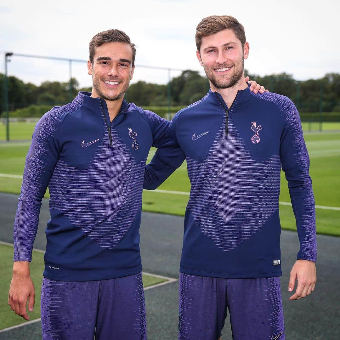 トッテナム・ホットスパーFCさんのインスタグラム写真 - (トッテナム・ホットスパーFCInstagram)「We are delighted to announce that @bendavies33 and @harrywinks have both signed new contracts with the Club until 2024! 🙌 #COYS #THFC」7月9日 1時33分 - spursofficial