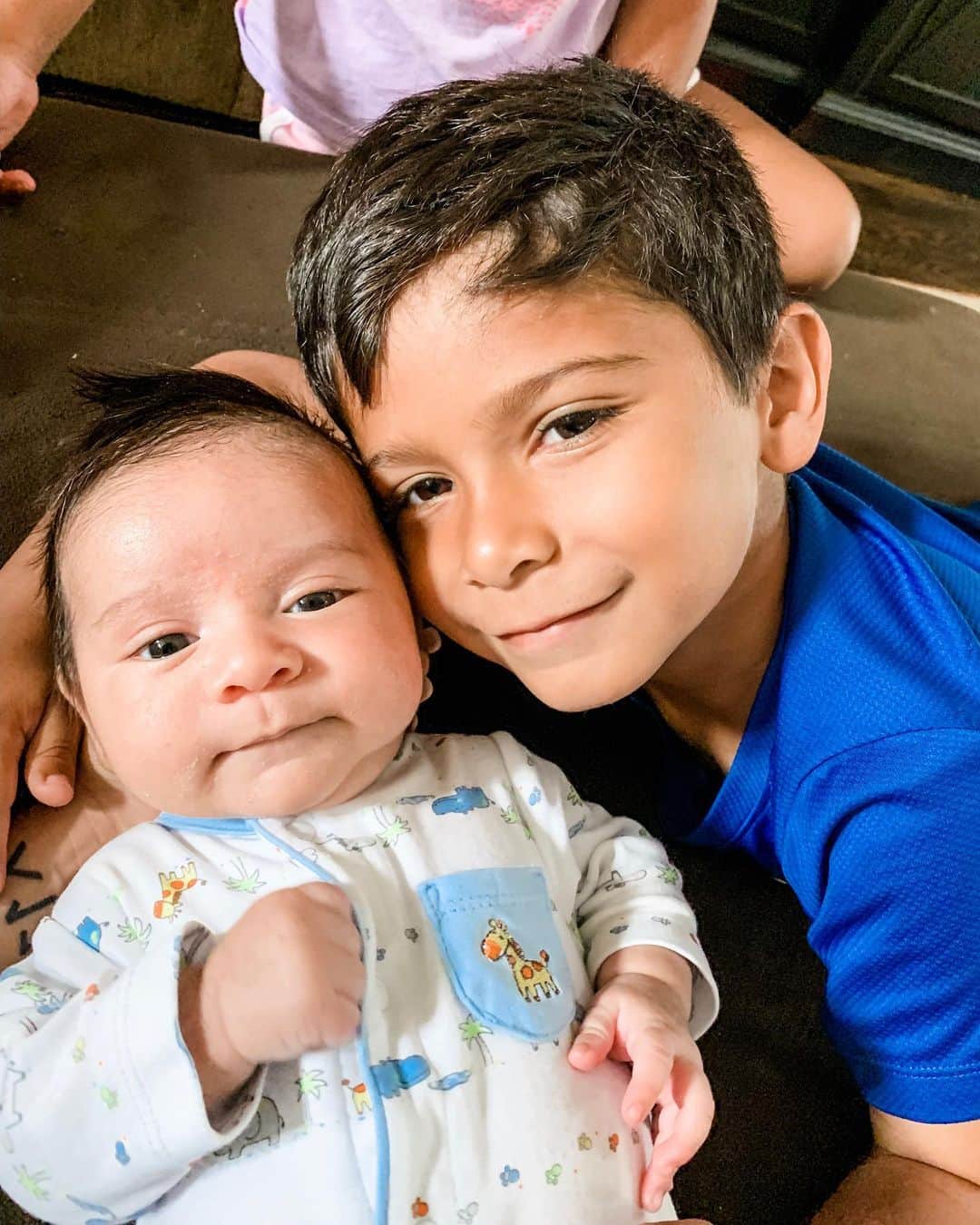 ニコール・ ポリッツィのインスタグラム：「MY BOYS 💙🙏🏽 #mawmasboys」