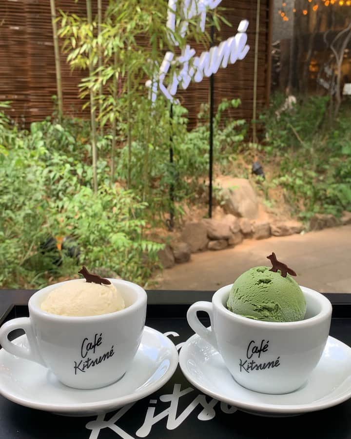 のインスタグラム：「*Vanilla ice creams & Espresso Affogato *Matcha ice creams & chocolate Affogato  @cafekitsune Seoul 😋」